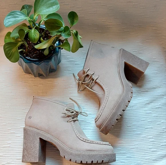 Lucky Brand Cream Lace-Up Ankle Booties Size 6.5 - Picture 5 of 10